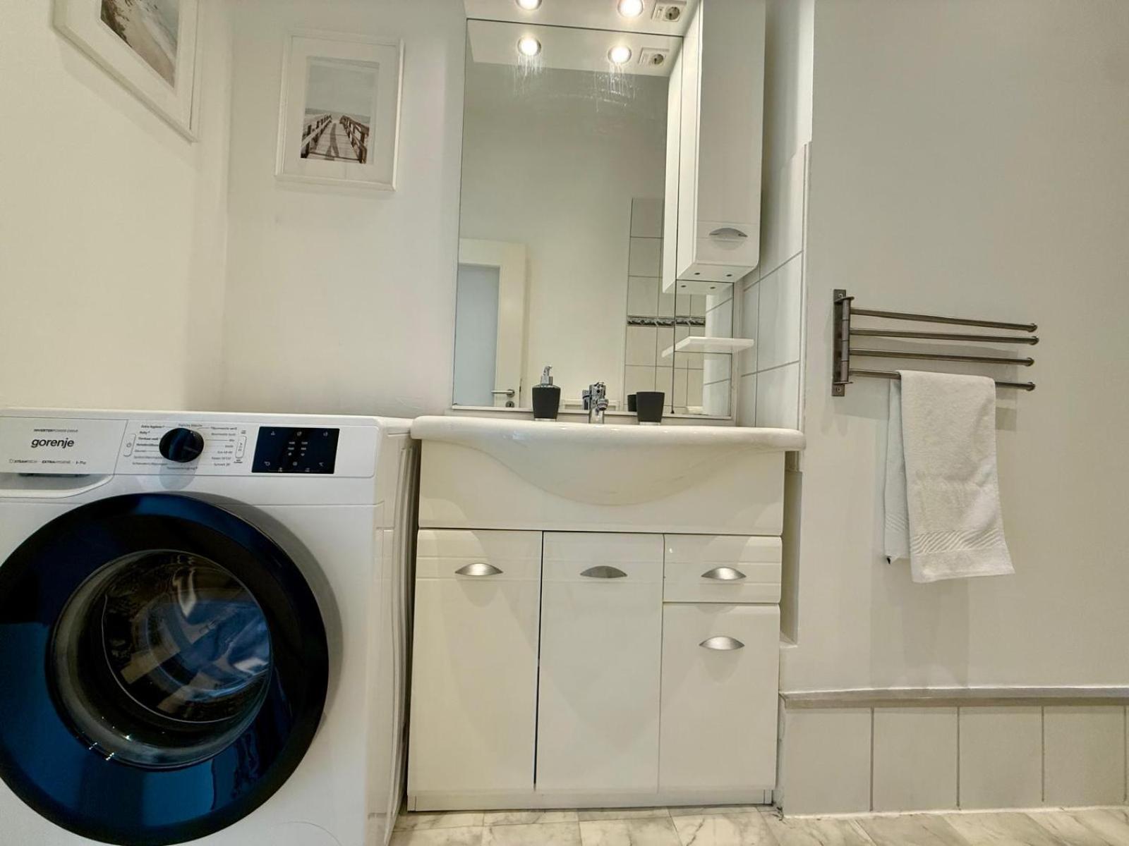 Tt Living Apartments Bonitas & Divinitas I 2 Schlafzimmer I Kueche I Vollbad I Waschmaschine Rellingen Exterior foto