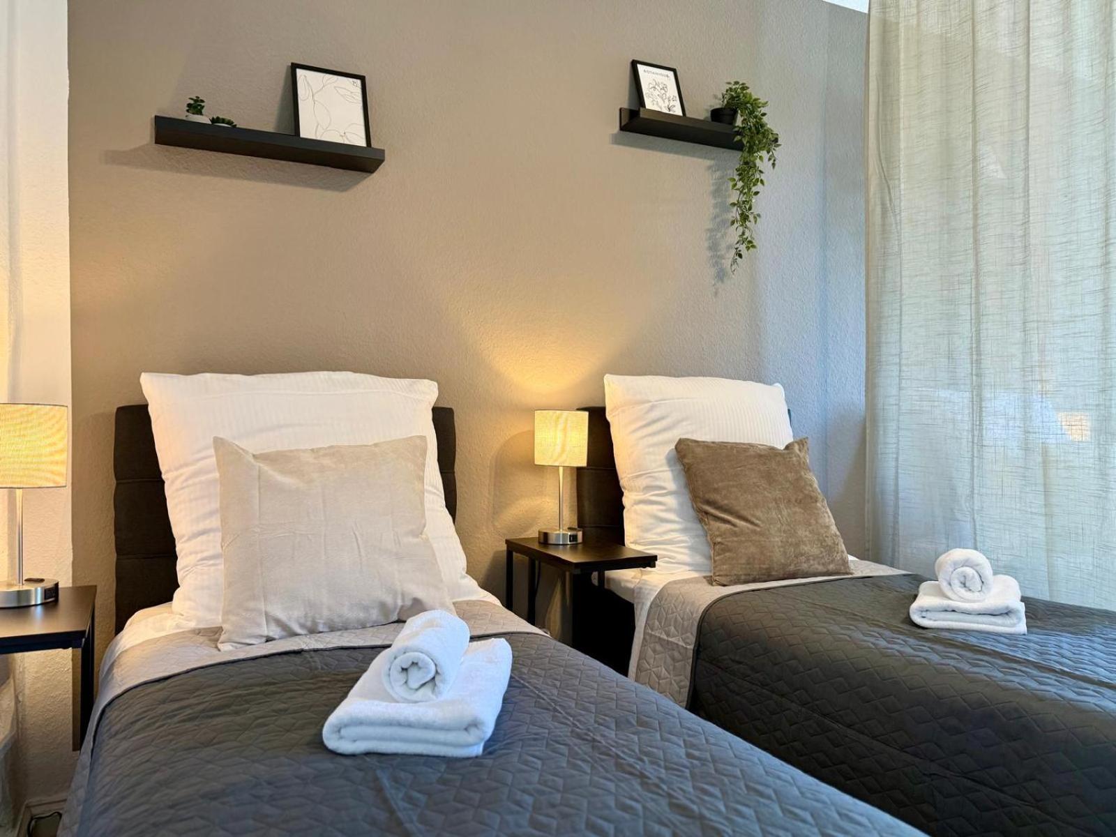Tt Living Apartments Bonitas & Divinitas I 2 Schlafzimmer I Kueche I Vollbad I Waschmaschine Rellingen Exterior foto